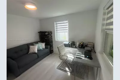 12685 NW Miami Ct, North Miami, FL 33168 - Photo 21