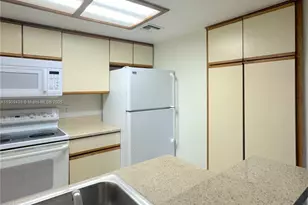 3215 Coral Lake Dr, Coral Springs, FL 33065 - Photo 17