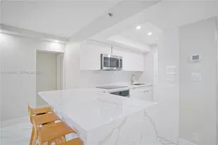 5225 Collins Ave, Miami Beach, FL 33140 - Photo 5