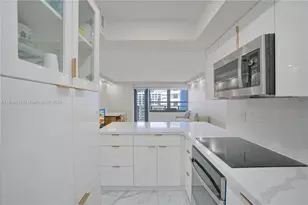 5225 Collins Ave, Miami Beach, FL 33140 - Photo 9