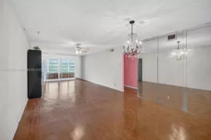 2005 Granada Dr, Coconut Creek, FL 33066 - Photo 3