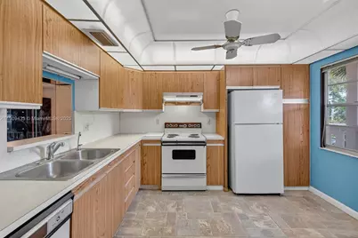 2005 Granada Dr #N2, Coconut Creek, FL 33066 - Photo 13