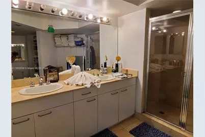 21055 Yacht Club Dr #1602, Aventura, FL 33180 - Photo 7