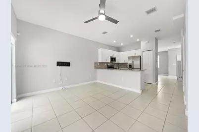 2723 SE 17th St, Homestead, FL 33035 - Photo 15