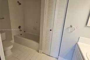 7872 Sonoma Springs Cir, Lake Worth, FL 33463 - Photo 9