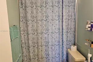 114 Lake Emerald Dr, Oakland Park, FL 33309 - Photo 13