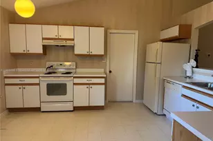 874 SE Arthur St, Palm Bay, FL 32909 - Photo 5