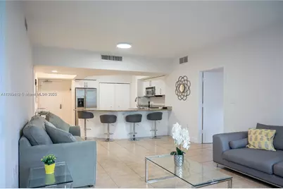 19900 E Country Club Dr #318, Aventura, FL 33180 - Photo 5