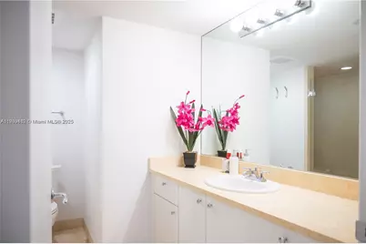 19900 E Country Club Dr #318, Aventura, FL 33180 - Photo 17