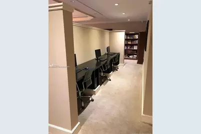 19900 E Country Club Dr #318, Aventura, FL 33180 - Photo 27