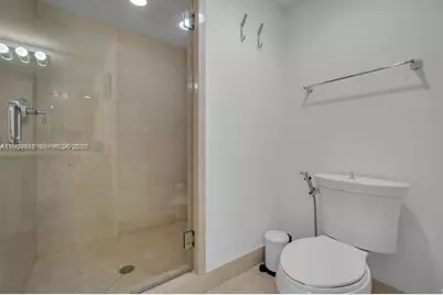 19900 E Country Club Dr #318, Aventura, FL 33180 - Photo 17