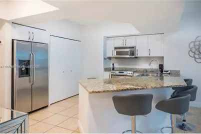 19900 E Country Club Dr #318, Aventura, FL 33180 - Photo 1