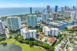19900 E Country Club Dr, Aventura, FL 33180 - Photo 31