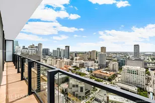 398 NE 5th St, Miami, FL 33132 - Photo 5