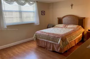 301 SE 3rd St, Dania Beach, FL 33004 - Photo 11