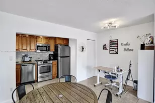 4154 NW 79th Ave, Doral, FL 33166 - Photo 5