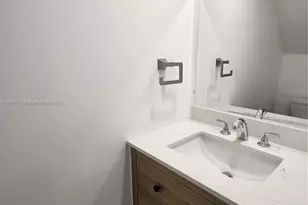 4320 NW 11th St, Miami, FL 33126 - Photo 11