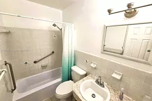 3217 NE 7th Pl, Pompano Beach, FL 33062 - Photo 25