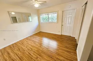 3217 NE 7th Pl, Pompano Beach, FL 33062 - Photo 17