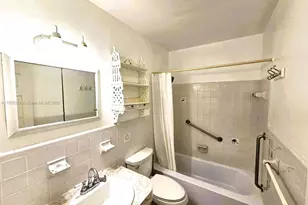 3217 NE 7th Pl, Pompano Beach, FL 33062 - Photo 15