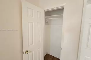 3217 NE 7th Pl, Pompano Beach, FL 33062 - Photo 23