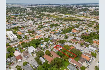 811 NW 24th Ct, Miami, FL 33125 - Photo 9