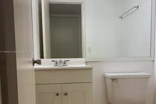 13550 SW 6th Ct, Pembroke Pines, FL 33027 - Photo 9