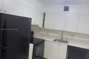 13550 SW 6th Ct, Pembroke Pines, FL 33027 - Photo 5