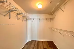 1155 Brickell Bay Dr, Miami, FL 33131 - Photo 9