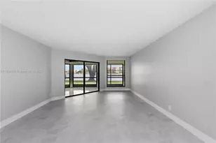 7408 Fairfax Dr, Tamarac, FL 33321 - Photo 5