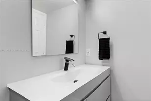 7408 Fairfax Dr, Tamarac, FL 33321 - Photo 29