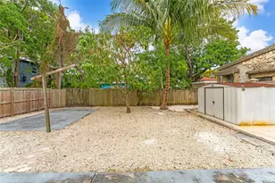 1621 NW 55th St, Miami, FL 33142 - Photo 17