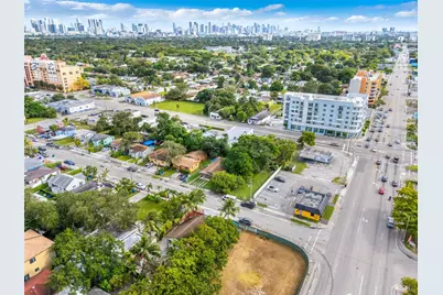 1621 NW 55th St, Miami, FL 33142 - Photo 23