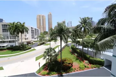17800 N Bay Rd #404, Sunny Isles Beach, FL 33160 - Photo 25