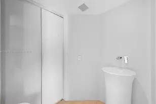 3640 Yacht Club Dr, Aventura, FL 33180 - Photo 29