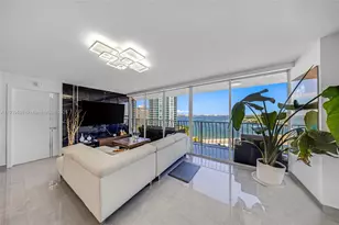 7601 E Treasure Dr, North Bay Village, FL 33141 - Photo 5