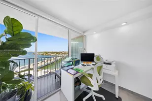 7601 E Treasure Dr, North Bay Village, FL 33141 - Photo 19