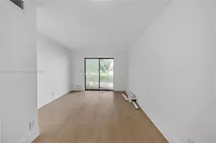 4198 Lakeside Dr, Tamarac, FL 33319 - Photo 11