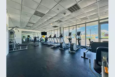 5701 Collins Ave #417, Miami Beach, FL 33140 - Photo 17