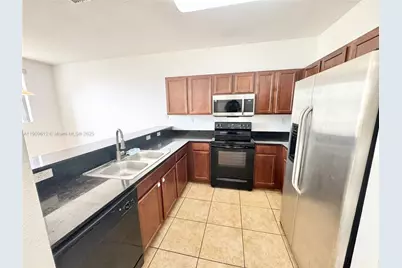 10800 NW 88th Ter #214, Doral, FL 33178 - Photo 7