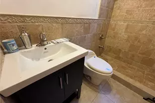 1411 Seagrape Cir, Weston, FL 33326 - Photo 13