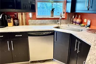 1411 Seagrape Cir, Weston, FL 33326 - Photo 9