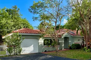 1411 Seagrape Cir, Weston, FL 33326 - Photo 1