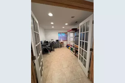 1411 Seagrape Cir, Weston, FL 33326 - Photo 17