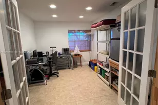 1411 Seagrape Cir, Weston, FL 33326 - Photo 17