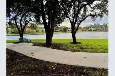 1411 Seagrape Cir, Weston, FL 33326 - Photo 27