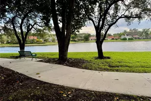 1411 Seagrape Cir, Weston, FL 33326 - Photo 23