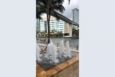 31 SE 5th St #3205, Miami, FL 33131 - Photo 7