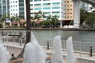 31 SE 5th St, Miami, FL 33131 - Photo 7