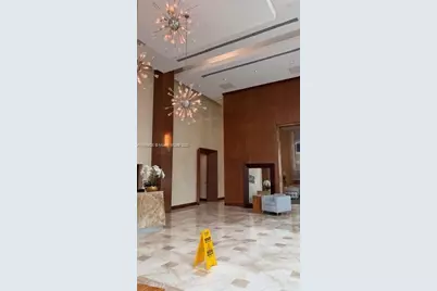 31 SE 5th St #3205, Miami, FL 33131 - Photo 3